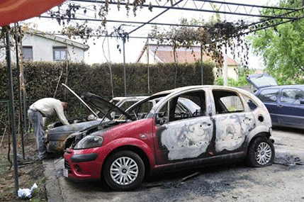 M. R. (19) iz Podgorice osumnjičen da je zapalio auto policijskog službenika M. R. (19) iz Podgorice osumnjičen da je zapalio auto policijskog službenika