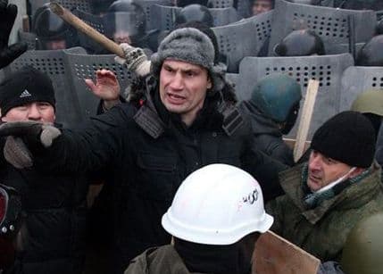 Braća Kličko kupuju opremu za kazneni bataljon UDAR Braća Kličko kupuju opremu za kazneni bataljon UDAR