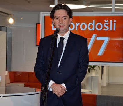 Svečano otvorena ekskluzivna poslovnica Hipotekarne banke: Usluge 24 sata dnevno Svečano otvorena ekskluzivna poslovnica Hipotekarne banke: Usluge 24 sata dnevno