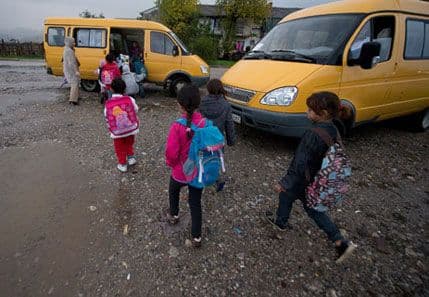 Prepreke u obrazovanju romske i egipćanske djece Prepreke u obrazovanju romske i egipćanske djece