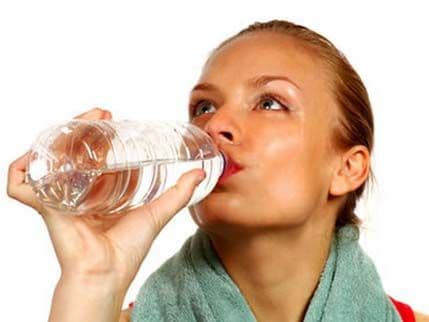 Koja voda je zdravija – flaširana ili iz česme? Koja voda je zdravija – flaširana ili iz česme?