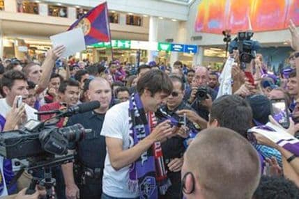 VIDEO: Kakin herojski doček VIDEO: Kakin herojski doček