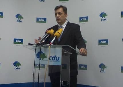 JOVANOVIĆ: Crna Gora sledeće godine dobija poziv za NATO JOVANOVIĆ: Crna Gora sledeće godine dobija poziv za NATO