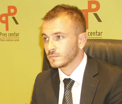 Kolumnista Vijesti novi portparol Delegacije EU u Podgorici Kolumnista Vijesti novi portparol Delegacije EU u Podgorici