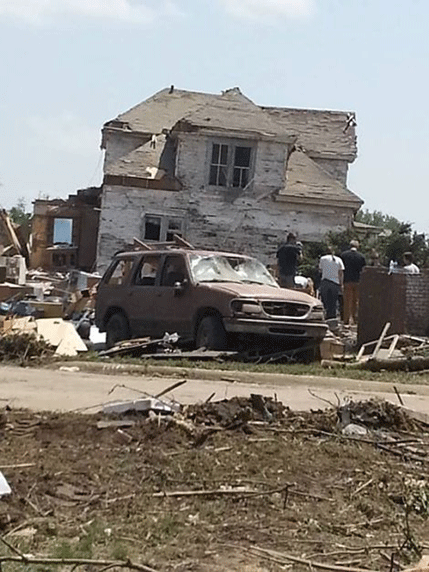 VIDEO: Tornado podigao kuću sa zemlje i okrenuo je za 180 stepeni VIDEO: Tornado podigao kuću sa zemlje i okrenuo je za 180 stepeni