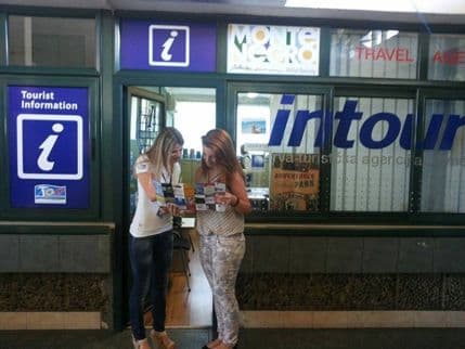 TO Podgorica: Info pultovi na aerodromu i autobuskoj stanici TO Podgorica: Info pultovi na aerodromu i autobuskoj stanici