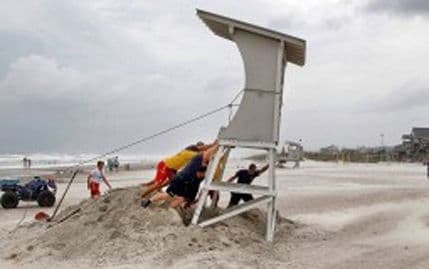 Uragan Artur pogodio SAD Uragan Artur pogodio SAD