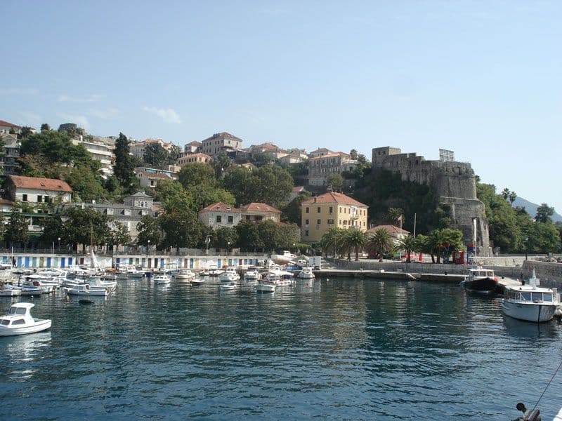 Poginuo motociklista u Herceg Novom Poginuo motociklista u Herceg Novom