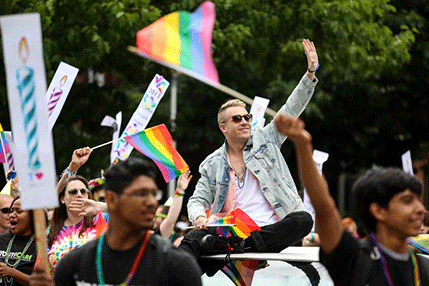 Keln: Više od 700 hiljada ljudi na Prajdu Keln: Više od 700 hiljada ljudi na Prajdu