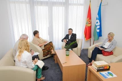 Vlahović primio šeficu Misije OEBS-a u Crnoj Gori Vlahović primio šeficu Misije OEBS-a u Crnoj Gori