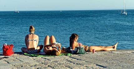 Koje knjige su savršeno ljetnje štivo? Koje knjige su savršeno ljetnje štivo?