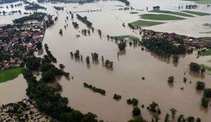 Šteta i gubici zbog poplava u Srbiji 1,53 milijarde eura Šteta i gubici zbog poplava u Srbiji 1,53 milijarde eura