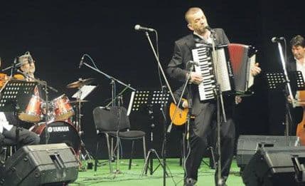 Koncert “Pjesmom moju Podgoricu budim” Žutog Serhatlića Koncert “Pjesmom moju Podgoricu budim” Žutog Serhatlića