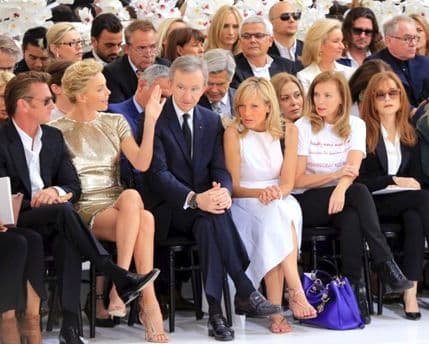 U prvom redu modne revije zasjenila sve manekenke U prvom redu modne revije zasjenila sve manekenke