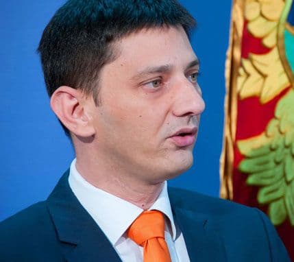 PAJOVIĆ: Vlada da skine hipoteku sa sebe i raspiše nagradu PAJOVIĆ: Vlada da skine hipoteku sa sebe i raspiše nagradu