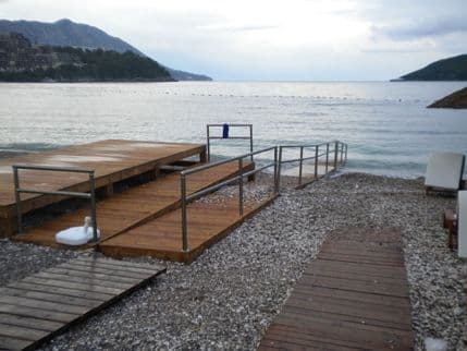 MORSKO DOBRO: Uskoro lakši pristup plažama za lica sa invaliditetom MORSKO DOBRO: Uskoro lakši pristup plažama za lica sa invaliditetom