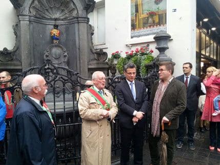 BRISEL: Maneken Pis obučen u crnogorsku nacionalnu nošnju BRISEL: Maneken Pis obučen u crnogorsku nacionalnu nošnju