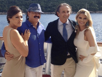 Haris za kuma izabrao Ceptera, a žena Slavicu Eklston Haris za kuma izabrao Ceptera, a žena Slavicu Eklston