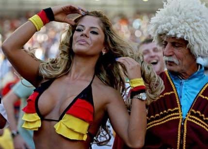 Navijačica koja je svima zapela za oko Navijačica koja je svima zapela za oko