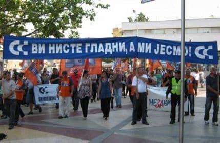 Zbog kašnjenja plata 95 odsto radnika na sedativima Zbog kašnjenja plata 95 odsto radnika na sedativima