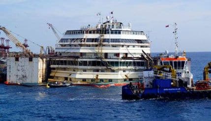 VIDEO: Istorijski polazak "Kosta Konkordije" na posljednje putovanje VIDEO: Istorijski polazak "Kosta Konkordije" na posljednje putovanje