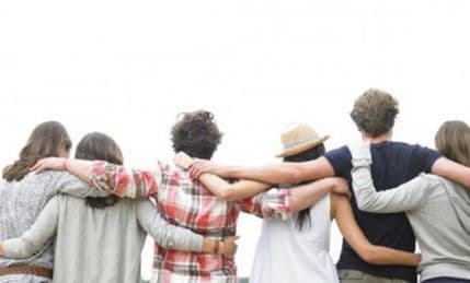 Da li je prijatelj prijatelju daleki rođak? Da li je prijatelj prijatelju daleki rođak?