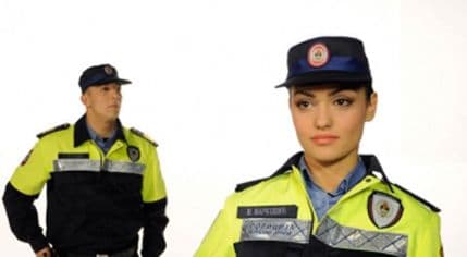 RS: Prezime policajca na novim uniformama RS: Prezime policajca na novim uniformama