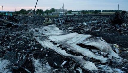 Rat na mjestu nesreće: Kijev i separatisti se "bore" za tijela žrtava Rat na mjestu nesreće: Kijev i separatisti se "bore" za tijela žrtava