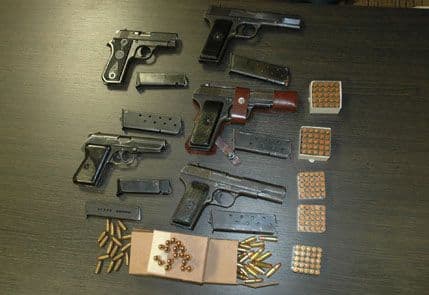 UP: Oduzeto pet pištolja i 349 komada municije UP: Oduzeto pet pištolja i 349 komada municije