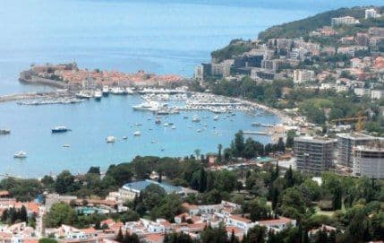 Voda sa budvanskog izvora Piratac nije za piće Voda sa budvanskog izvora Piratac nije za piće