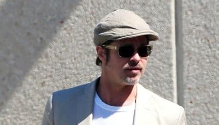 Bred Pit zbog paparaca odustao od kupovine kuće u Crnoj Gori(VIDEO) Bred Pit zbog paparaca odustao od kupovine kuće u Crnoj Gori(VIDEO)