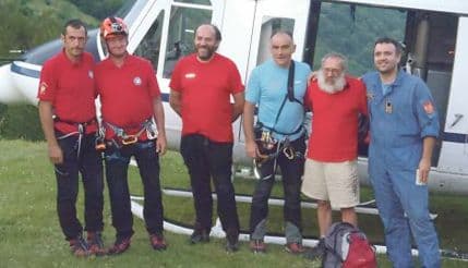 Spašen mađarski planinar sa vrha planine Maglić Spašen mađarski planinar sa vrha planine Maglić