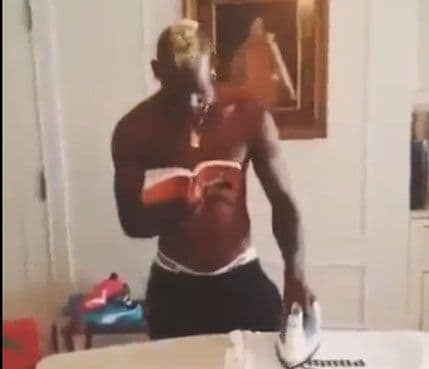 Baloteli pegla i čita Ibrahimovića Baloteli pegla i čita Ibrahimovića