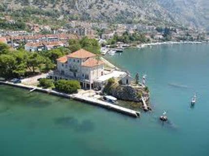 Morska voda čista i bezbjedna za kupanje Morska voda čista i bezbjedna za kupanje