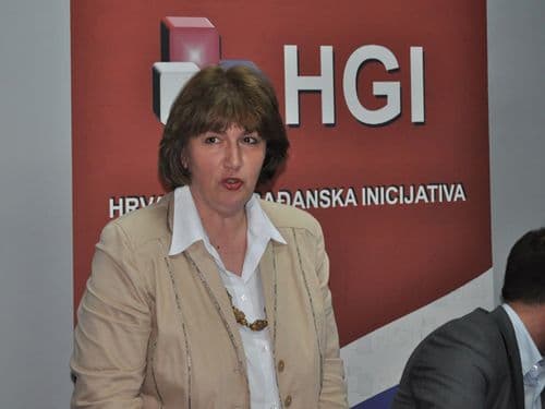 Vučinović: Poslanici koji protestuju ne zaslužuju plate Vučinović: Poslanici koji protestuju ne zaslužuju plate