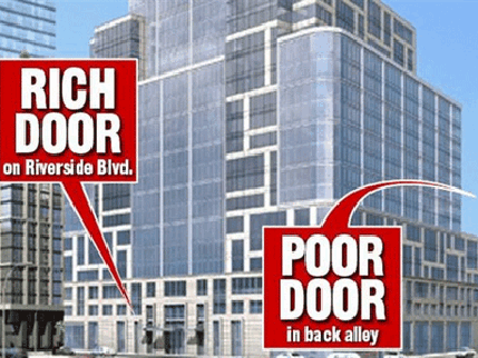 Zgrada sa posebnim ulazom za bogate i siromašne Zgrada sa posebnim ulazom za bogate i siromašne