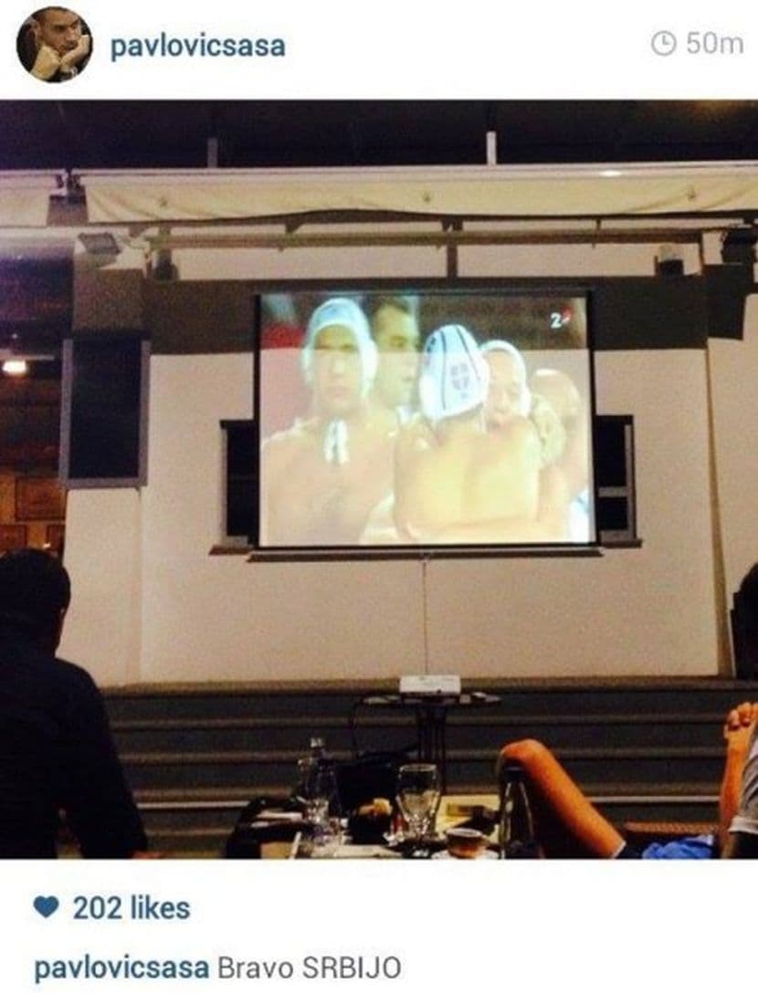 TELEGRAF: Saša Pavlović navijao za Srbiju protiv Crne Gore u vaterpolu TELEGRAF: Saša Pavlović navijao za Srbiju protiv Crne Gore u vaterpolu