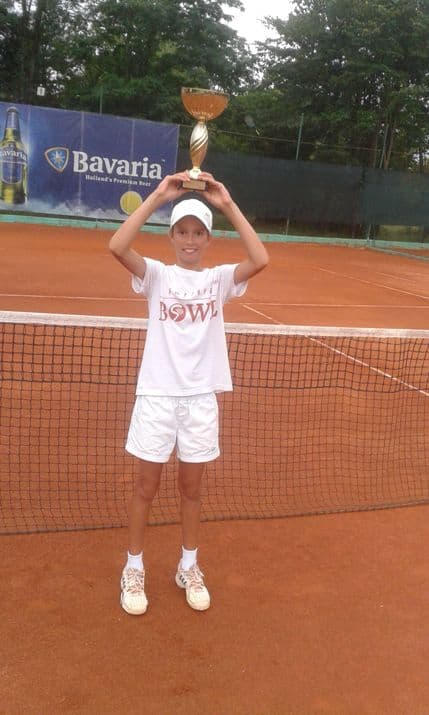 Iva Nišavić prvakinja Crne Gore u tenisu u kategoriji do 12 godina Iva Nišavić prvakinja Crne Gore u tenisu u kategoriji do 12 godina