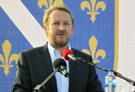 Izetbegović prijeti Berlinu i Vašingtonu Izetbegović prijeti Berlinu i Vašingtonu