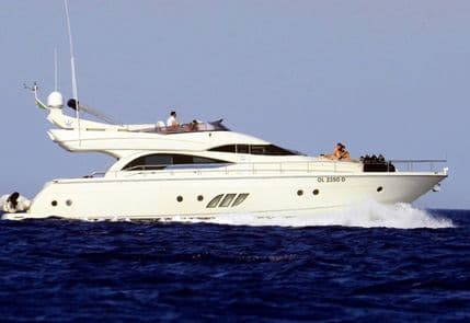 Jahte i luksuz: Kako se poznati odmaraju ovog ljeta Jahte i luksuz: Kako se poznati odmaraju ovog ljeta