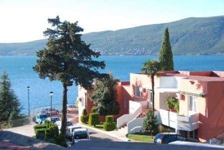 Lažni prodavci knjiga za dom u Bijeloj! Lažni prodavci knjiga za dom u Bijeloj!