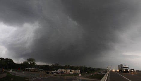 Snažna oluja pogodila Istru, nevrijeme i u Dalmaciji Snažna oluja pogodila Istru, nevrijeme i u Dalmaciji