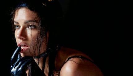 Pireli još jednom okupio najljepše dame za svoj kalendar Pireli još jednom okupio najljepše dame za svoj kalendar