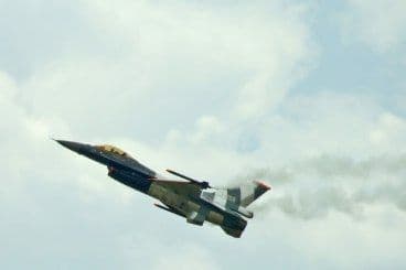 Američki avion pobjegao od ruskih lovaca Američki avion pobjegao od ruskih lovaca