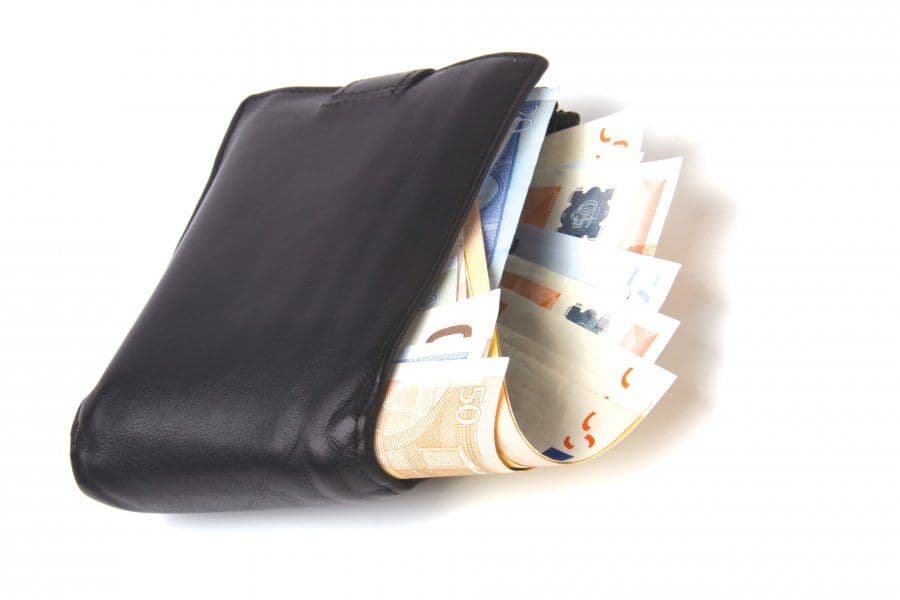 Bišević pronašao i vratio Italijanu izgubljenih 3.500 eura Bišević pronašao i vratio Italijanu izgubljenih 3.500 eura