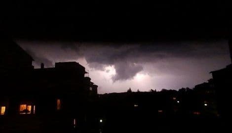 SRBIJA: Upaljen crveni meteo alarm SRBIJA: Upaljen crveni meteo alarm