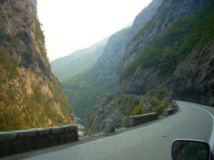 Uspostavljen saobraćaj na putu Podgorica-Kolašin Uspostavljen saobraćaj na putu Podgorica-Kolašin