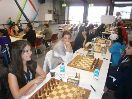 Olimpijada: Težak poraz šahista i ubjedljiva pobjeda šahistkinja Olimpijada: Težak poraz šahista i ubjedljiva pobjeda šahistkinja