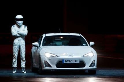 Ekipa emisije „Top Gear“ dobila ozbiljno upozorenje od direktora Ekipa emisije „Top Gear“ dobila ozbiljno upozorenje od direktora