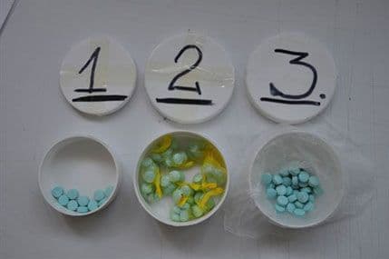 Policija kod Barana našla 100 tableta za koje sumnja da su ekstazi Policija kod Barana našla 100 tableta za koje sumnja da su ekstazi